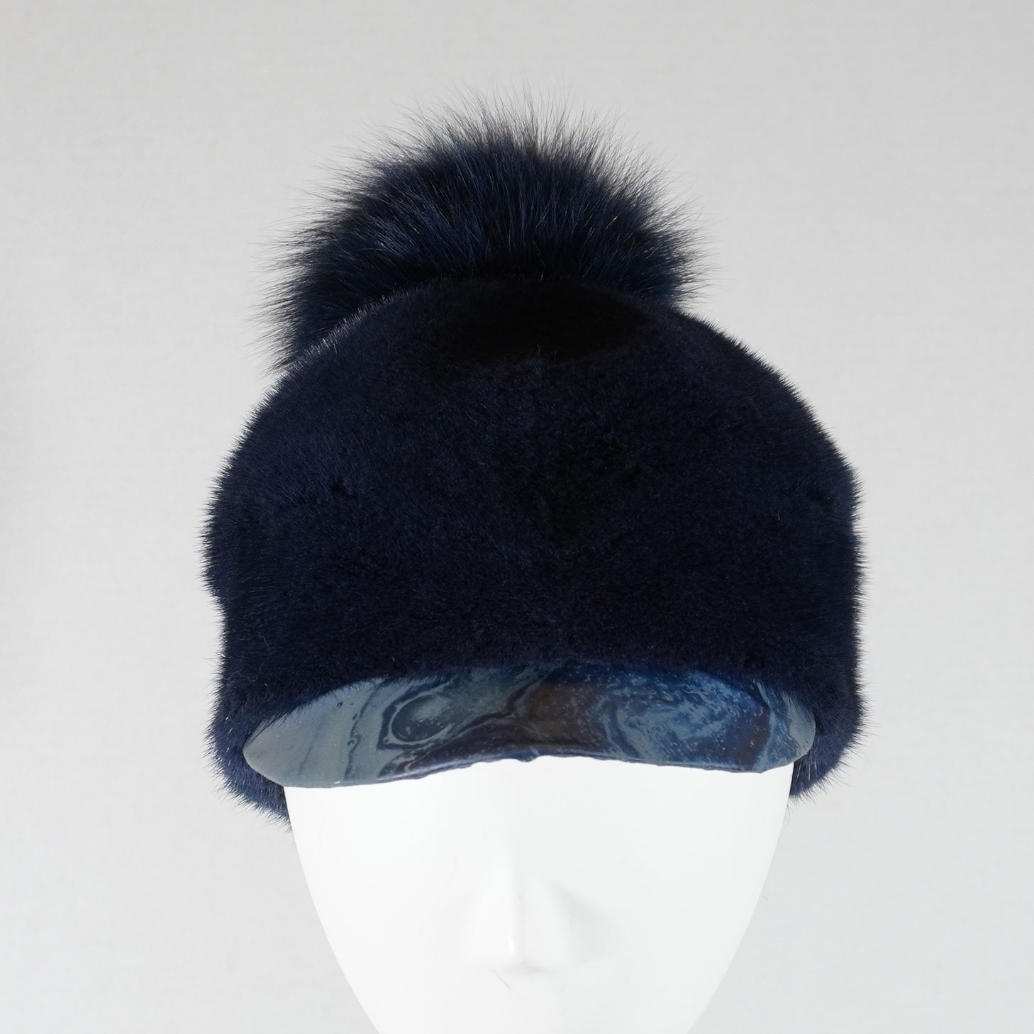 Winter Cap With Pom – Modern Cold-Weather Headwear