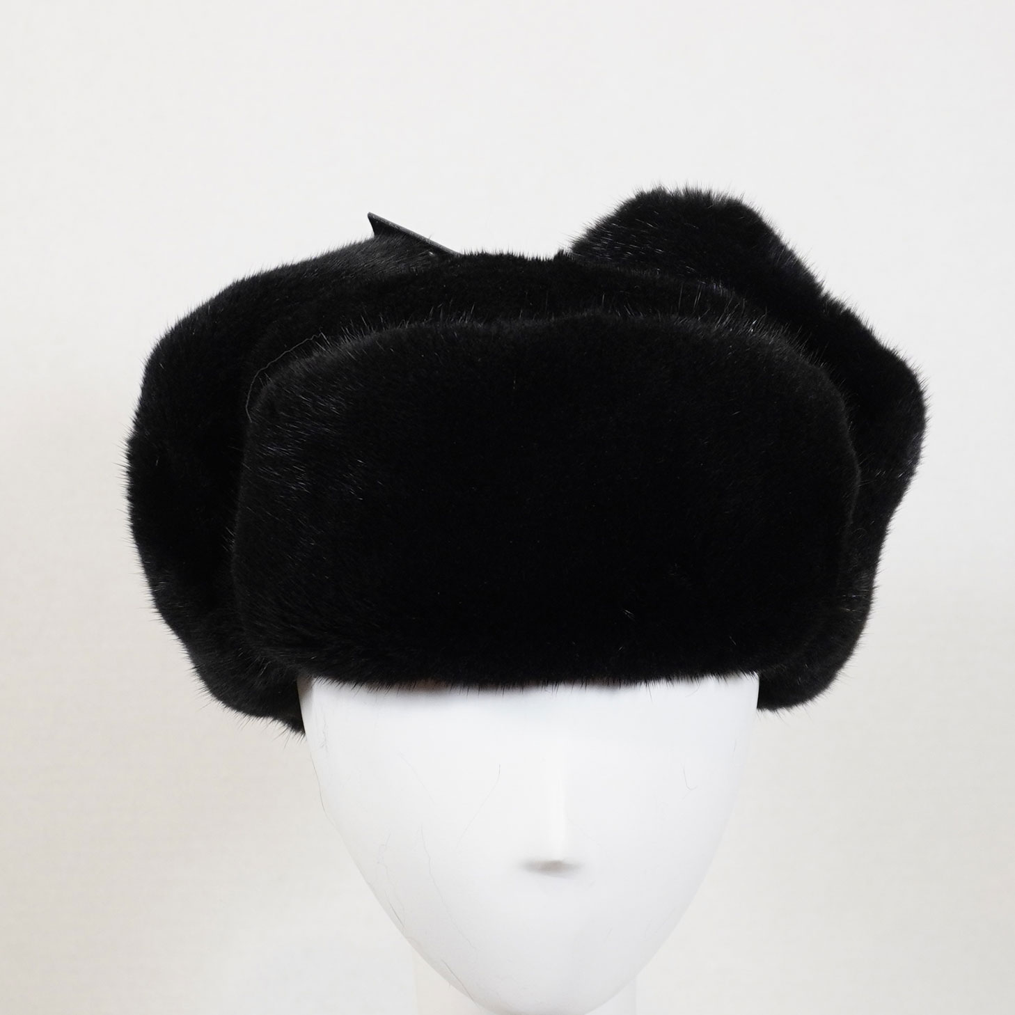 Classic Structured Winter Hat – Sleek Minimalist Style