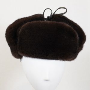 Minimalist Winter Hat – Classic Structured Design